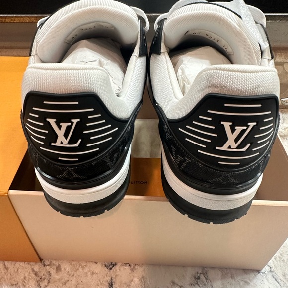 Authentic - Louis Vuitton Trainer - Noir - Picture 6 of 12